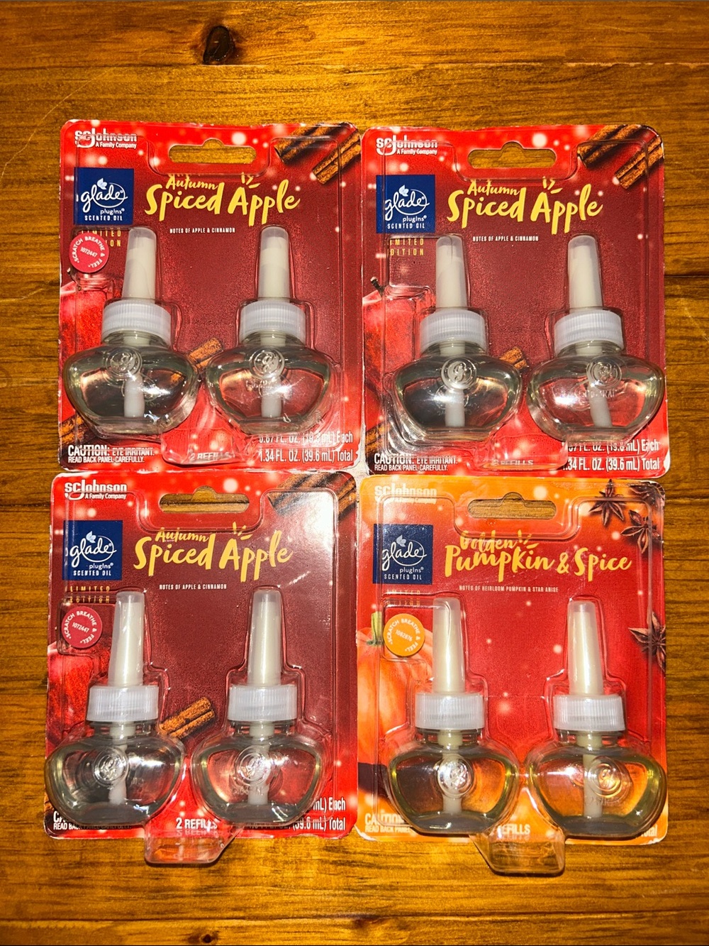 NEW- Glade PlugIns (Spiced Apple/Pumpkin Spice) 2 Pack Refills Air Freshener